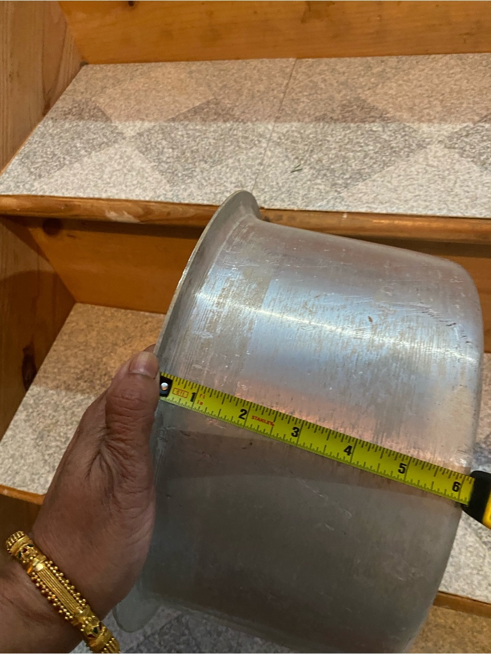 Heavy-Duty Silver Aluminum cooking pan - Picture 4 of 6